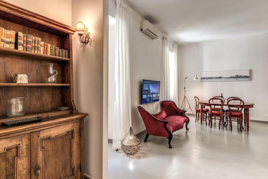 Apartment Via Provana San Giovanni 2 Bedroom Rom